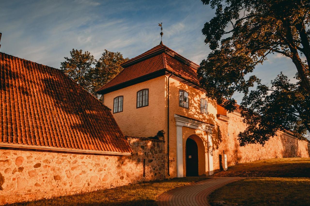 Slokenbekas Muiza Hotel Milzkalne Exterior foto